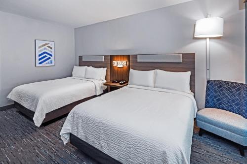 HOLIDAY INN EXPRESS AND SUITES SENATOBIA I 55 By IHG - image 13