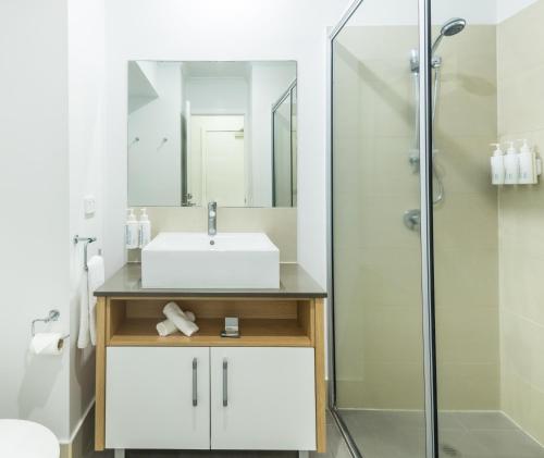 One-Bedroom Apartment with Garden View image 8
