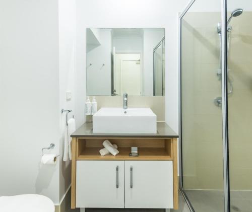 Two-Bedroom Apartment with Garden View image 9