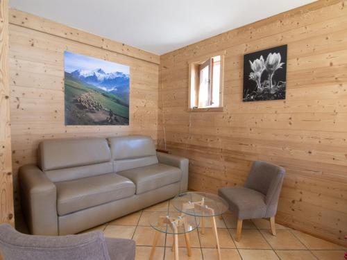 Apartment (6 Adults)