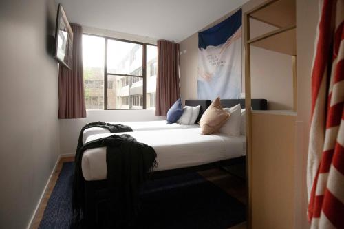 Twin Room with Private Bathroom