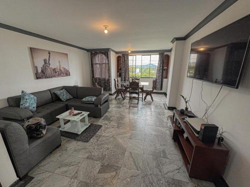 Apartamento Central y cerca al aeropuerto