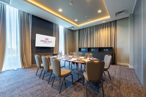 ห้องประชุม / บอลรูม, คราวน์ พลาซ่า อเบอร์ดีน แอร์พอร์ต บาย ไอเอชจี (Crowne Plaza Aberdeen Airport By IHG) in สนามบิน อาเบอร์ดีน ไดซ์ 