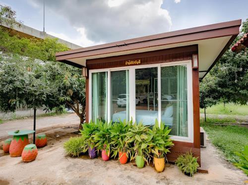 Rockwood house Resort and Thai massage - 숙소 외관