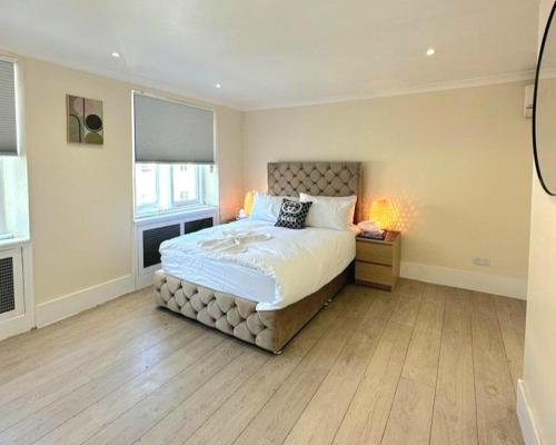 2-Bed Gucci Flat - Sleeps 6 & Close to Harrods