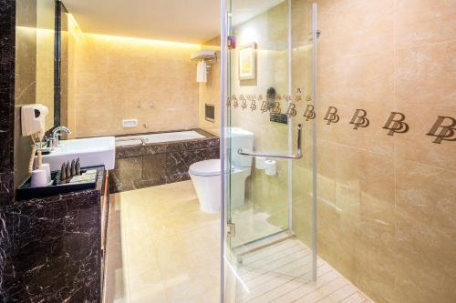 Executive Double or Twin Room image 4