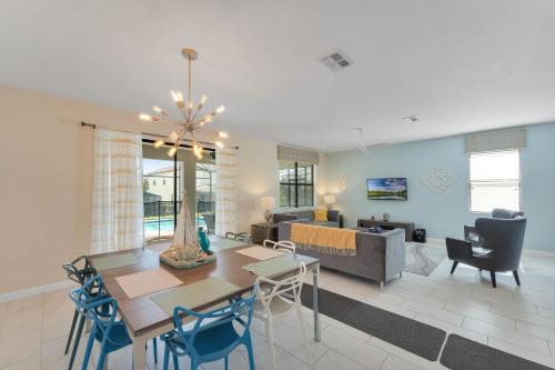 Spacious & Bright, Bbq, Spa, Pool Table 4911Cg