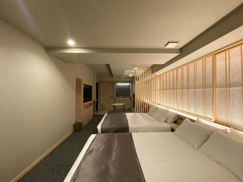 Superior Room with Washing Machine image 10