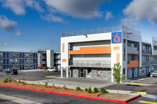 Motel 6- Denver CO Downtown - image 3