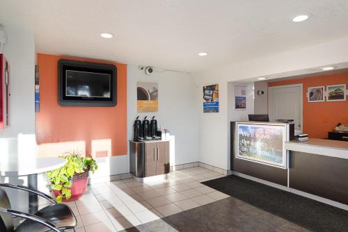 ردهة, Motel 6 Denver, CO – Downtown in Regis