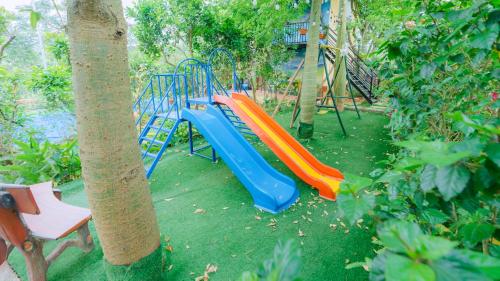 Moc Huong Garden Villa in Thach That District