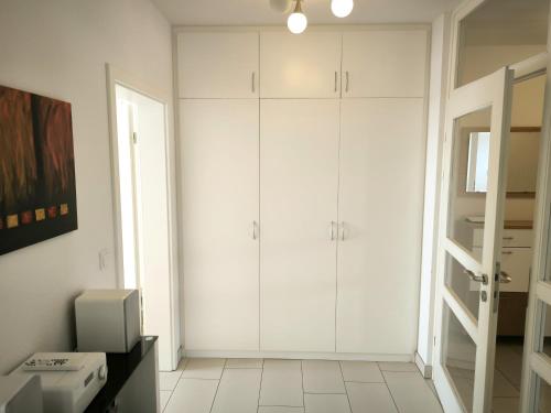 Apartment with Sea View image 6