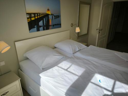 Apartment with Sea View image 3