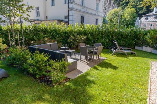 Three-Bedroom Villa with Garden image 10