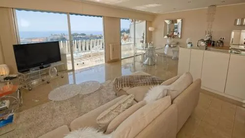 Cannes Magnifique Vue Mer, 2 Chambres, Grande Terrasse et Parking photo 2