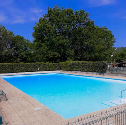 Chalet 5 personnes avec piscine in Ivuāra