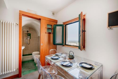 GuestHost - Casa Basilico with terrace, Ostuni (foto 8)