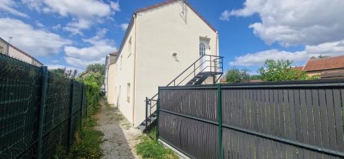 Appartement cosy spacieux parking gratuit en face 4