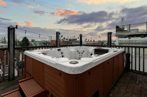 Apartmint at Bell Katy Trail - Dallas in Uptown