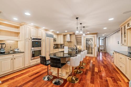 Apartmint at Bell Katy Trail - Dallas in Uptown