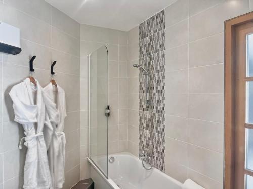 Suite with Balcony image 4