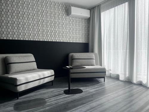 Suite with Balcony image 3