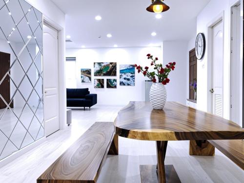 ZORO HOME Deluxe Stunning-View Condominium Danang Center in Da Nang — photo 6