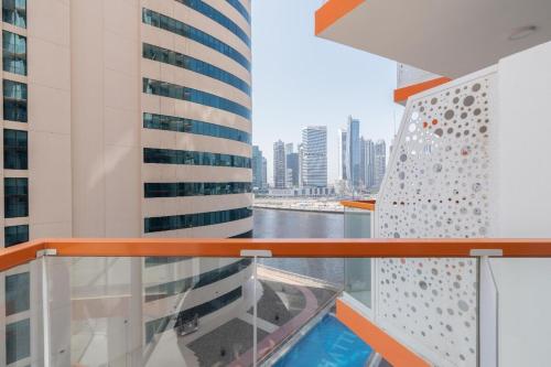 Luxurious apartment 8 mins from Burj Khalifa, Dubai (Foto 8)