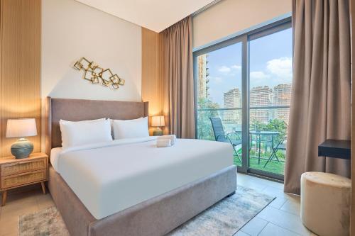 STAY BY LATINEM Luxury 1BR Holiday Home W706 Near Burj Khalifa, Dubai (photo 9)