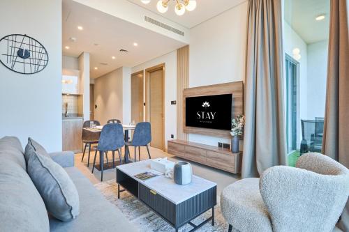 STAY BY LATINEM Luxury 1BR Holiday Home W706 Near Burj Khalifa, Dubai (photo 2)