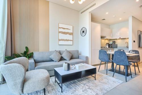 STAY BY LATINEM Luxury 1BR Holiday Home W706 Near Burj Khalifa, Dubai (photo 3)