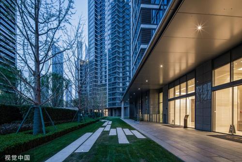 Eastern Hub - Lujiazui Branch 2bedroom Apt with Panoramic River View in Luxurious Commercial Area, Shanghai (photo 3)