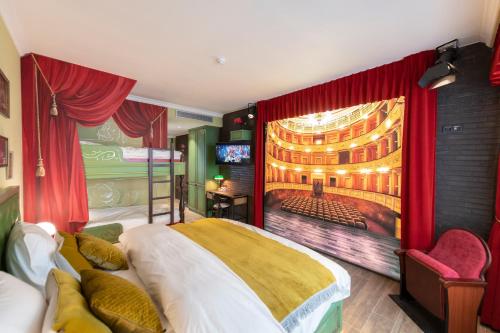 Plopsaland Theater Hotel in 德潘訥