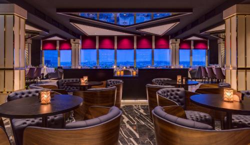 68104216 Radisson Blu Leogrand Hotel