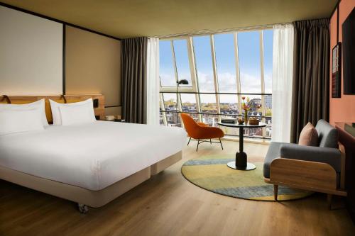 room detail thumbnail 1