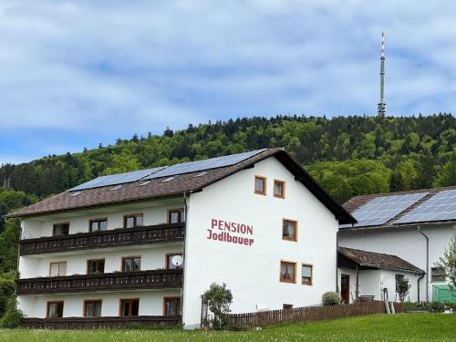 A szálláshely kívülről, Pension Jodlbauer in Schollnach