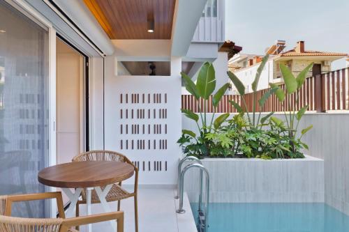 Palm Boutique Suites – Pefkohori, MO