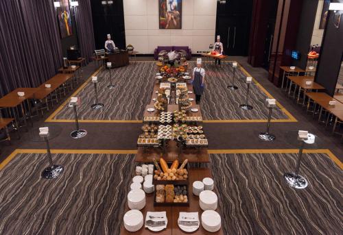 68104583 Radisson Blu Leogrand Hotel