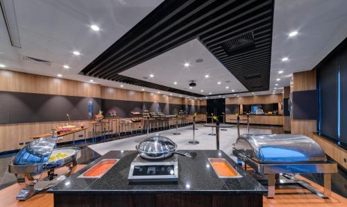 68104584 Radisson Blu Leogrand Hotel