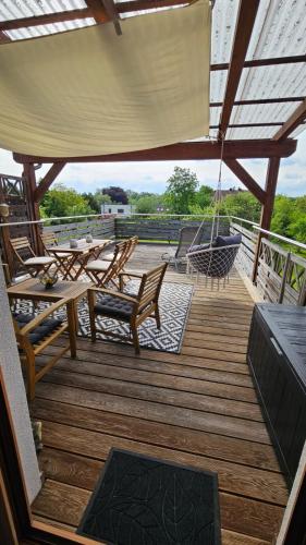 Entire upper floor with roof terrace