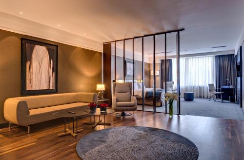 68104969 Radisson Blu Leogrand Hotel