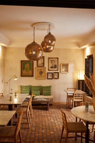 Riad O 4