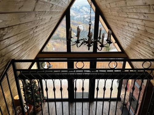 Балкон/тераса, Casa Aristocrată - La noi la munte (Casa Aristocrata - La noi la munte) in Mătişeşti