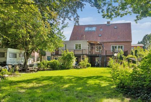  Lovely Town Apartment - Sleeps 5 Parking & Garden in Gram
