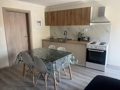 Britshouse in Naousa