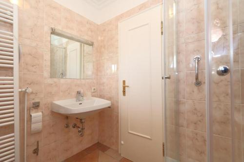 Bathroom, Tondernhues in Keitum