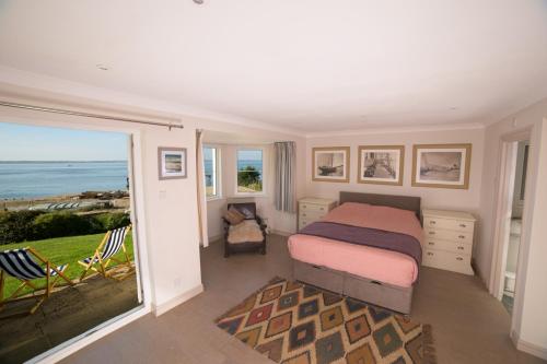 Fort Victoria Cottages - Seafarers in Freshwater North