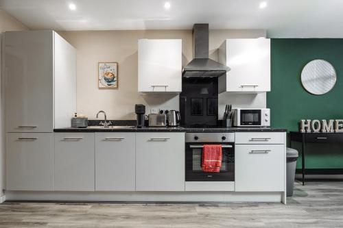 Central Apartment with 2 Parking Spaces!, Manchester (Foto 4)