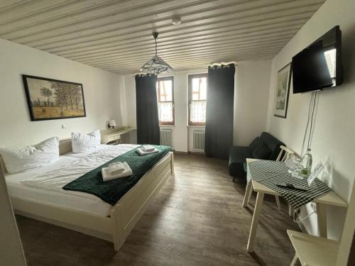 Pension Main-Art Room Type - Double Room with Private Bathroom