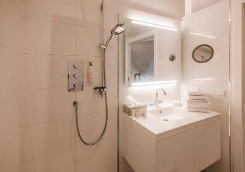 Seehotel Hubertushof - image 6